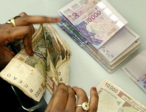 Franc CFA: plusieurs capitales du continent et d’Europe manifestent contre la "monnaie coloniale"