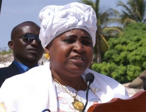 Gambie: La vice présidente, Isatou Njie Saidy, a démissionné