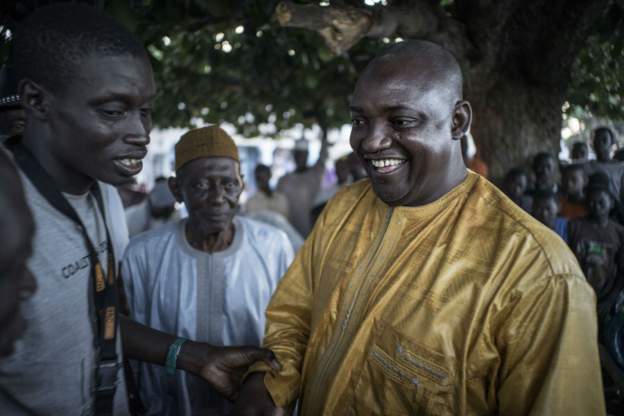 En direct - Adama Barrow va prêter serment à Dakar