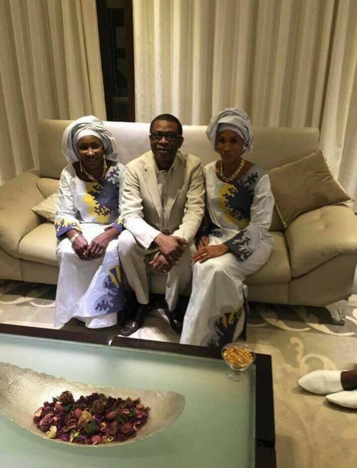 Youssou Ndour reçu par Adama Barrow