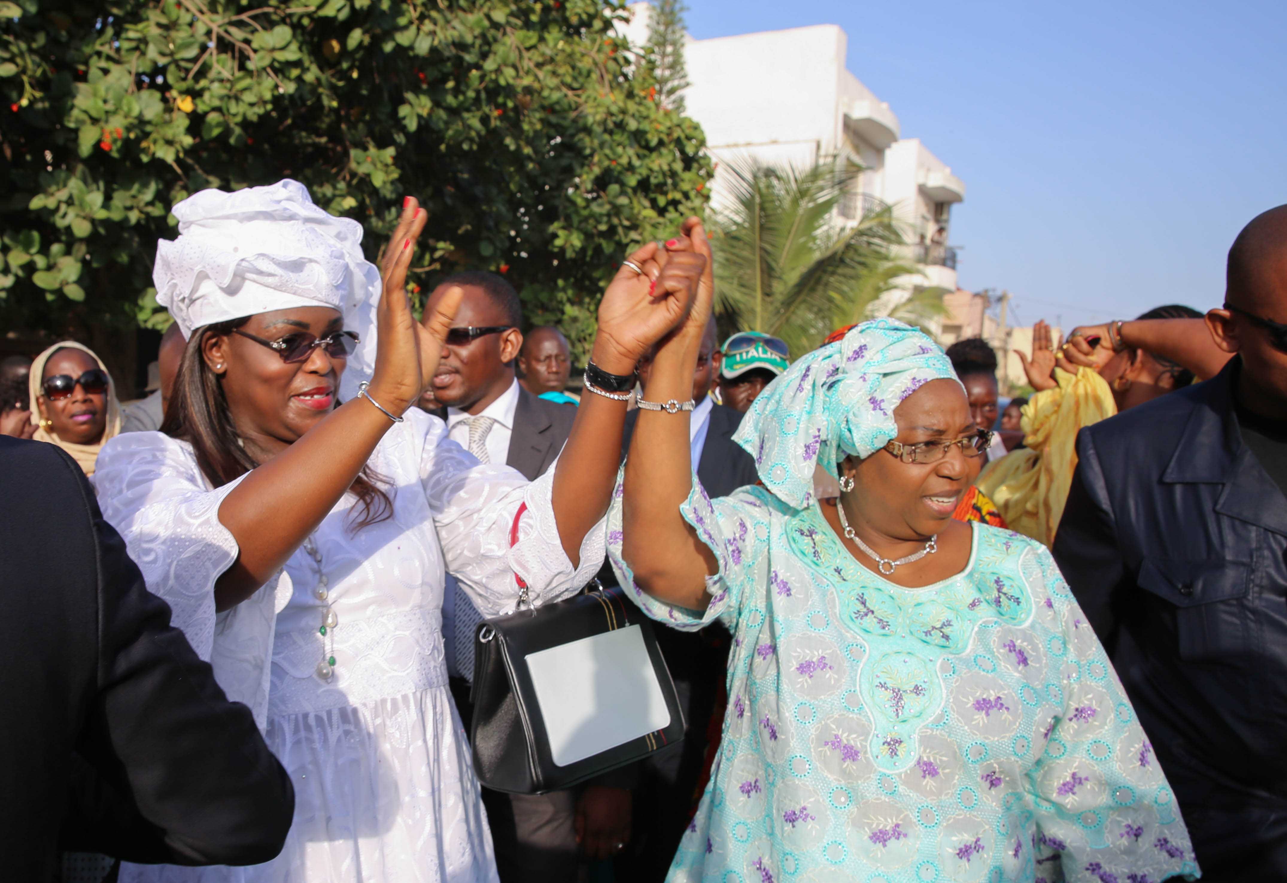 La Première Dame, Marième Faye Sall prend, discrètement, en charge des malades du cancer La Première Dame, Marième Faye Sall prend, discrètement, en charge des malades du cancer