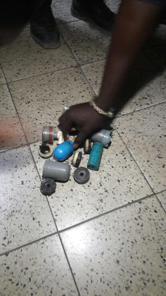 (Images) Echauffourées à la mairie de Dakar: la police jette des lacrymogènes dans l'Hôtel de Ville