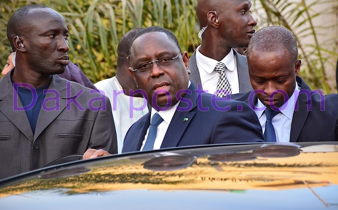 Les images exclusives du Pr Macky présentant ses condoléances chez Me Aissata Tall Sall