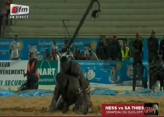Vidéo Combat : Sa Thies bat Ness… Regardez Vidéo Combat : Sa Thies bat Ness… Regardez