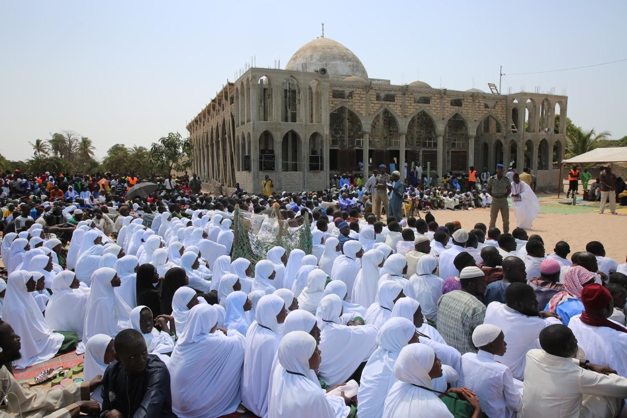 Présentation des condoléances de la Nation aux familles des victimes de l’accident de Bettenty Présentation des condoléances de la Nation aux familles des victimes de l’accident de Bettenty