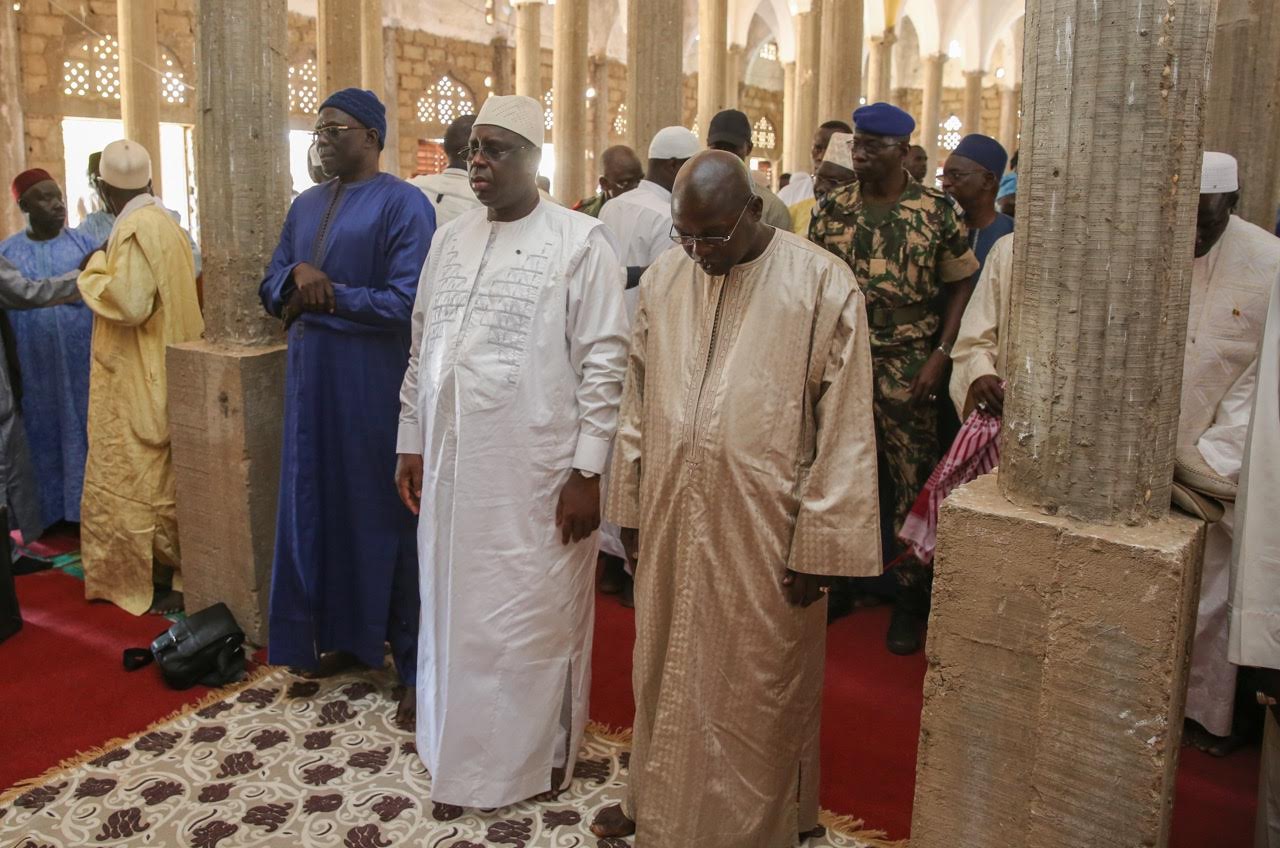 Présentation des condoléances de la Nation aux familles des victimes de l’accident de Bettenty Présentation des condoléances de la Nation aux familles des victimes de l’accident de Bettenty