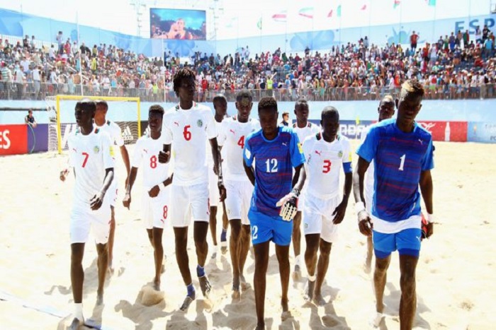 Beach soccer : le Sénégal écrase les Bahamas (10-1) et se qualifie aux quarts de finales Beach soccer : le Sénégal écrase les Bahamas (10-1) et se qualifie aux quarts de finales