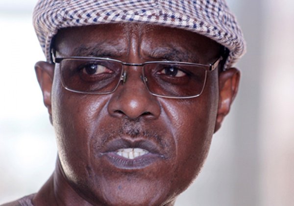 Cheikh Thiam sous un Soleil de plomb Cheikh Thiam sous un Soleil de plomb