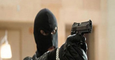 Des braqueurs en plein jour au Crédit Mutuel de Liberté VI Des braqueurs en plein jour au Crédit Mutuel de Liberté VI