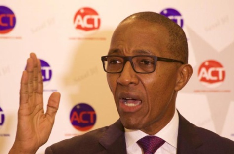 Après le scandale du gaz et du pétrole, voilà celui des routes (Par Abdoul Mbaye) Après le scandale du gaz et du pétrole, voilà celui des routes (Par Abdoul Mbaye)