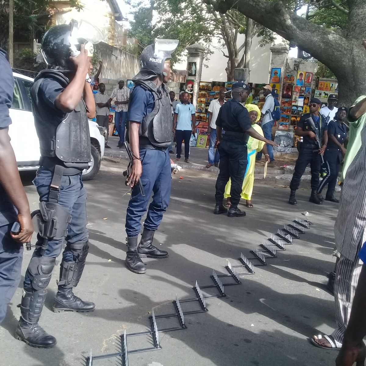 Avenue Peytavin : La police bloque le convoi de Me Wade