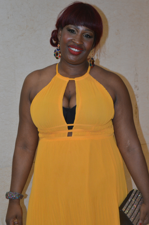 Momo Dieng au Grand Théâtre ! Les plus belles filles de Dakar étaient au… Momo Dieng au Grand Théâtre ! Les plus belles filles de Dakar étaient au…