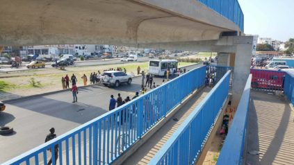 Arrêt sur image: Accroché par une passerelle sur la VDN, un apprenti tombe et meurt sur le coup