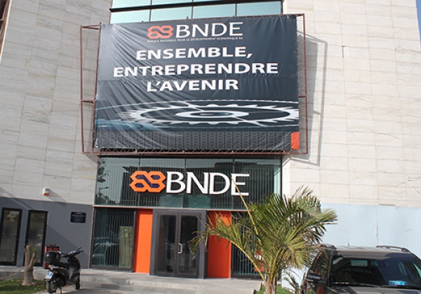 ​BNDE: YERIM SOW EJECTE, LES MASQUES COMENCENT A TOMBER