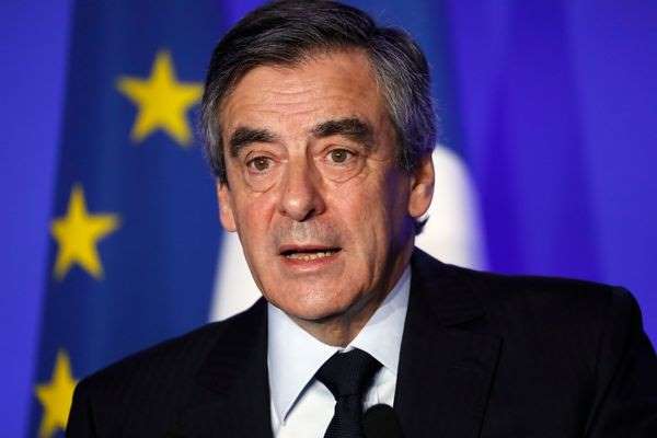 Exit la politique, Fillon va désormais travailler dans la finance
