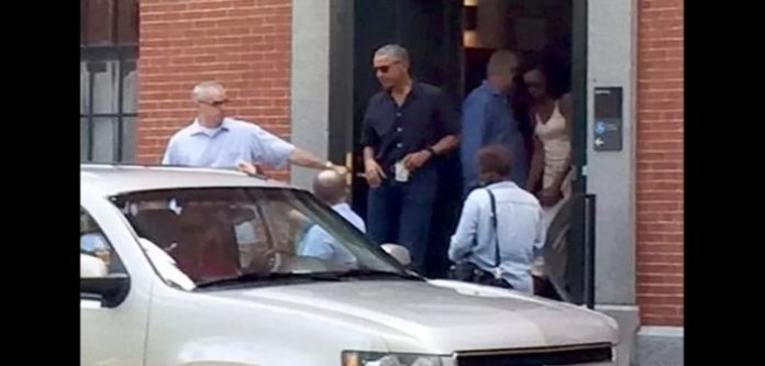 Moment émouvant : Barack et Michelle Obama accompagnent Malia pour son premier jour à Harvard photos et (vidéo)