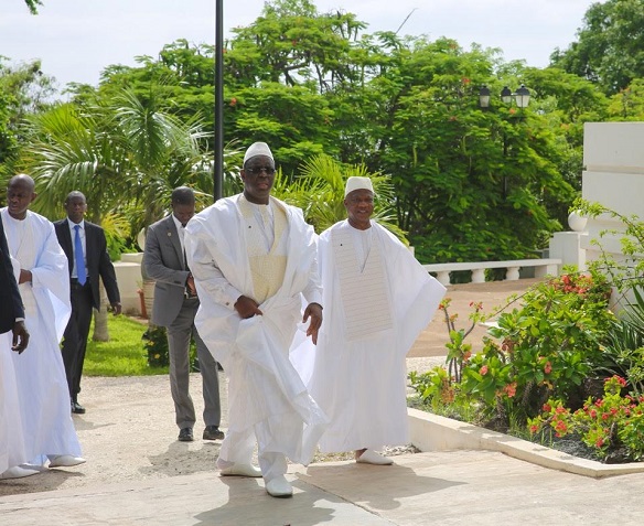 Photos:Macky Sall et son homme de confiance passent Tabaski ensemble au Palais Photos:Macky Sall et son homme de confiance passent Tabaski ensemble au Palais