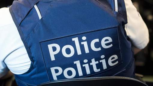 Il écrit "Mort au traître, Allah Akbar" avec le sang de son rival amoureux