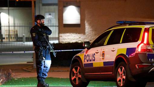 Une explosion souffle l'entrée d'un commissariat en Suède