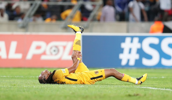 Mauvaise nouvelle pour l'Afrique du Sud : Tshabalala blessé à la hanche Mauvaise nouvelle pour l'Afrique du Sud : Tshabalala blessé à la hanche