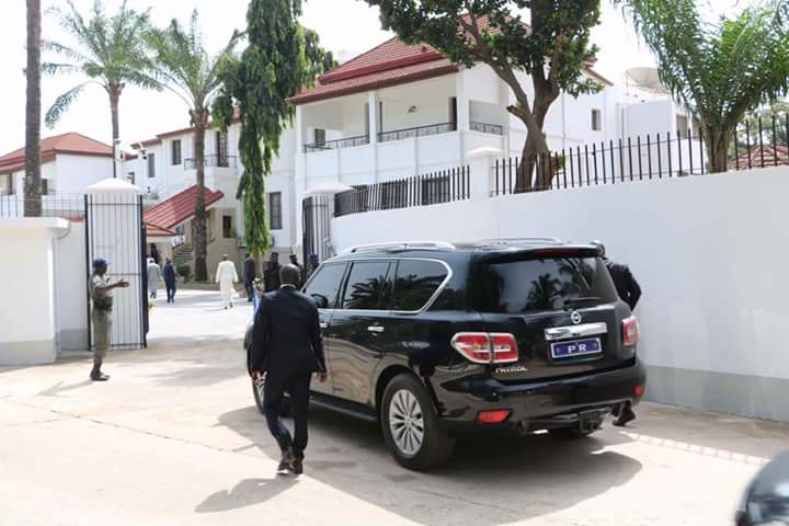 Le Pr Barrow emménage enfin à Banjul!