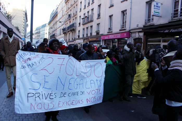 Pour des élections transparentes, l’opposition sénégalaise marche à Paris