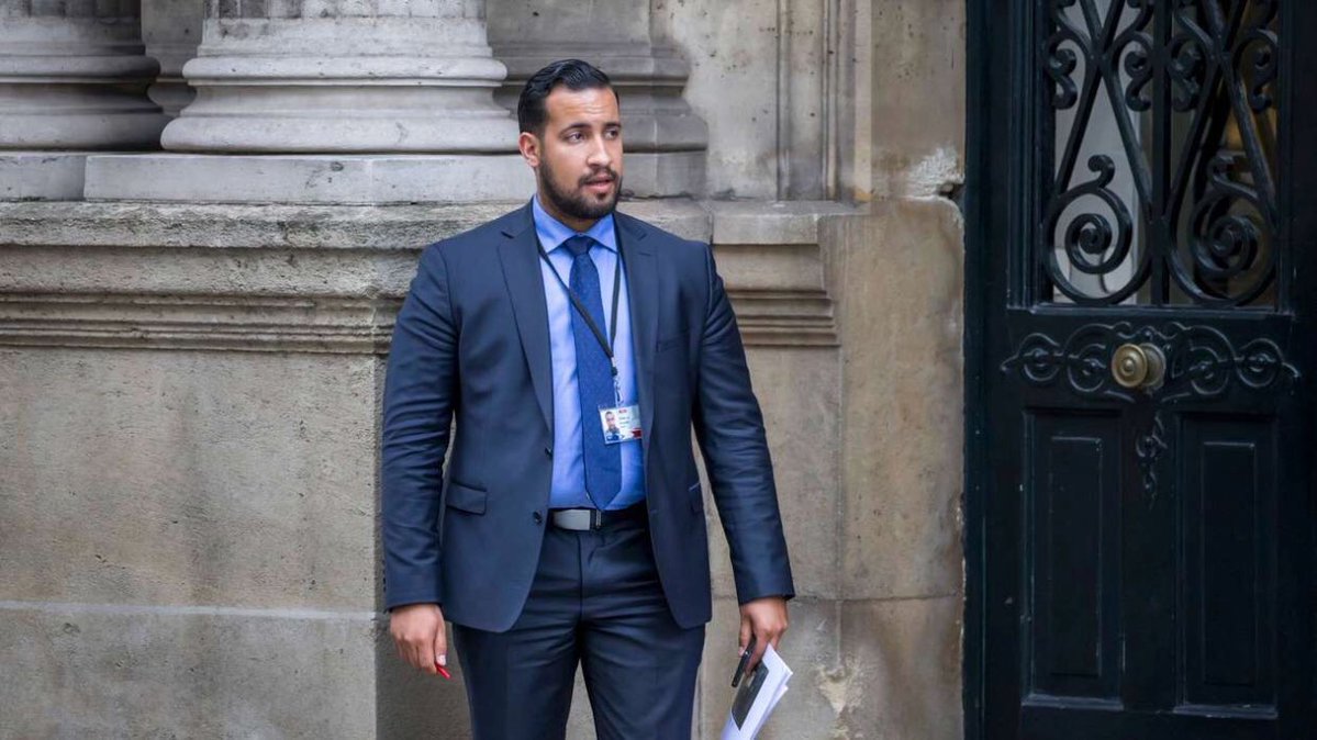 Un collaborateur de Macron accusé ...