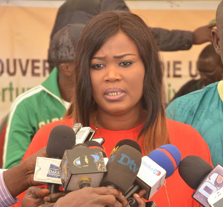 Fatoumata Ba Niang apporte son soutien aux membres de la commission de correction du C.F.E.E