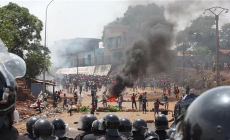 Ça chauffe à Diamniadio ! 21 personnes arrêtés...Le maire Mamadou Moulaye Guèye dans les locaux de la gendarmerie... Ça chauffe à Diamniadio ! 21 personnes arrêtés...Le maire Mamadou Moulaye Guèye dans les locaux de la gendarmerie...