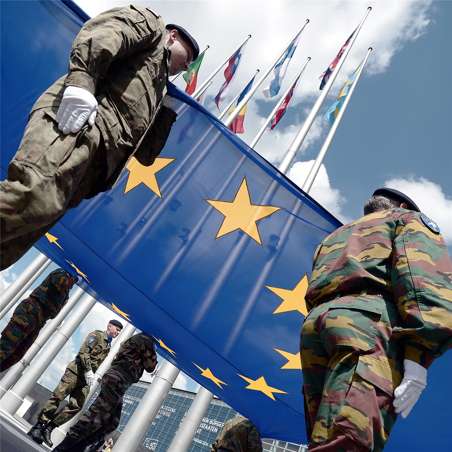 L’Union Européenne Va Déployer 10.000 Gardes-Frontières Supplémentaires