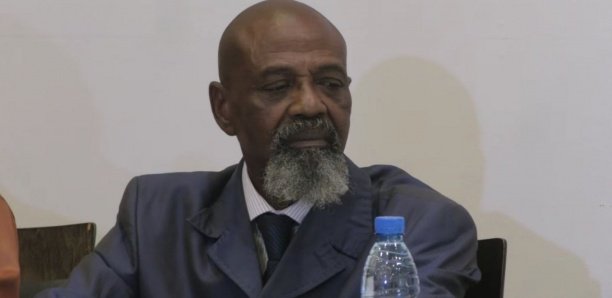 Pape Samba Mboup : "Le jour où Bruno Diatta a sauvé Macky Sall de justesse…" Pape Samba Mboup : "Le jour où Bruno Diatta a sauvé Macky Sall de justesse…"