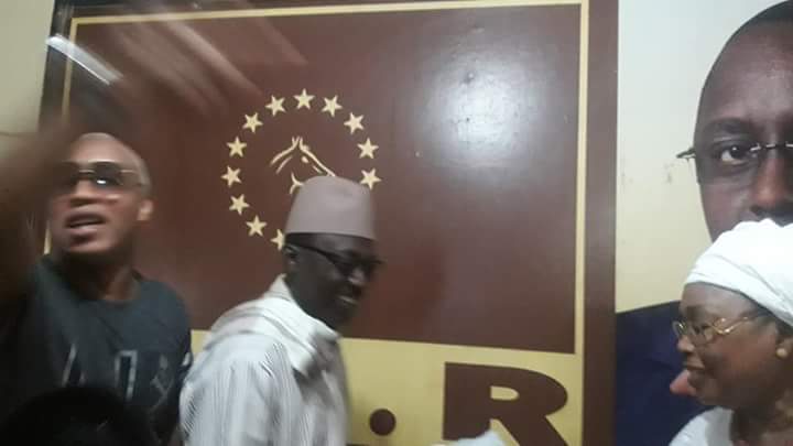 Photos: El Hadji Diouf au siège de l’Apr