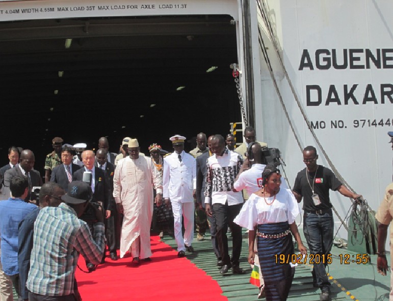 Pour une facture impayée de plus d' un milliard cinq cent millions CFA, le bateau "Diambone", qui assurait la liaison Dakar-Ziguinchor, bloqué en Espagne