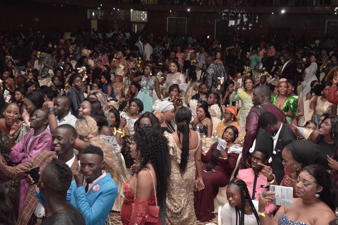  "Live" à guichets fermés chez Barrow- Waly Seck ..."Roi de la musique Séné-Gambienne"