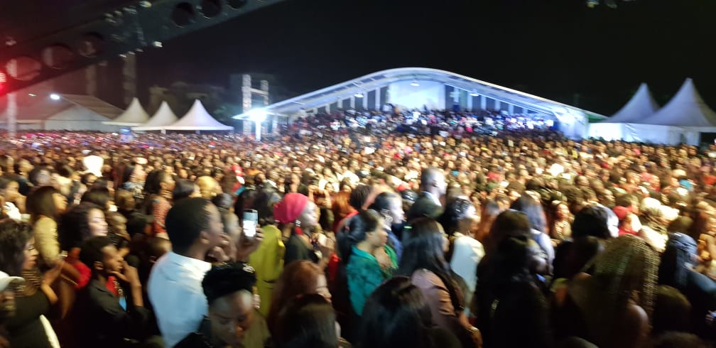 Live inédit au CICES-  Youssou Ndour reste le... "Dieu" de la musique Sénégalaise