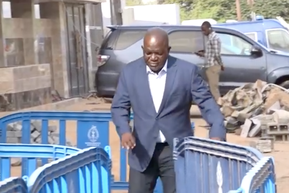 Invalidation de la candidature de Karim Wade : Oumar Sarr tire sur le Conseil constitutionnel et annonce des réponses judiciaires et politiques Invalidation de la candidature de Karim Wade : Oumar Sarr tire sur le Conseil constitutionnel et annonce des réponses judiciaires et politiques