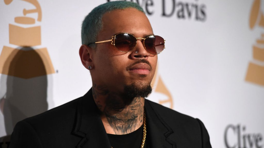 Le rappeur américain Chris Brown arrêté à Paris pour... viol aggravé