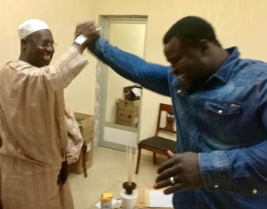 Le "Roi des Arènes" Eumeu SÉNE s'engage à réélire le Pr Macky Sall