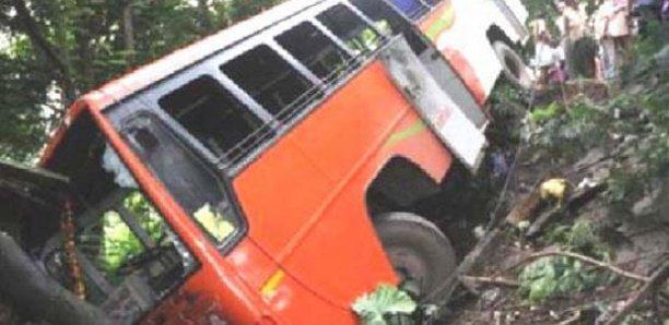 Bignona-Ziguinchor : Un bus des militants de Sonko se renverse, 17 blessés dont 3 dans le coma