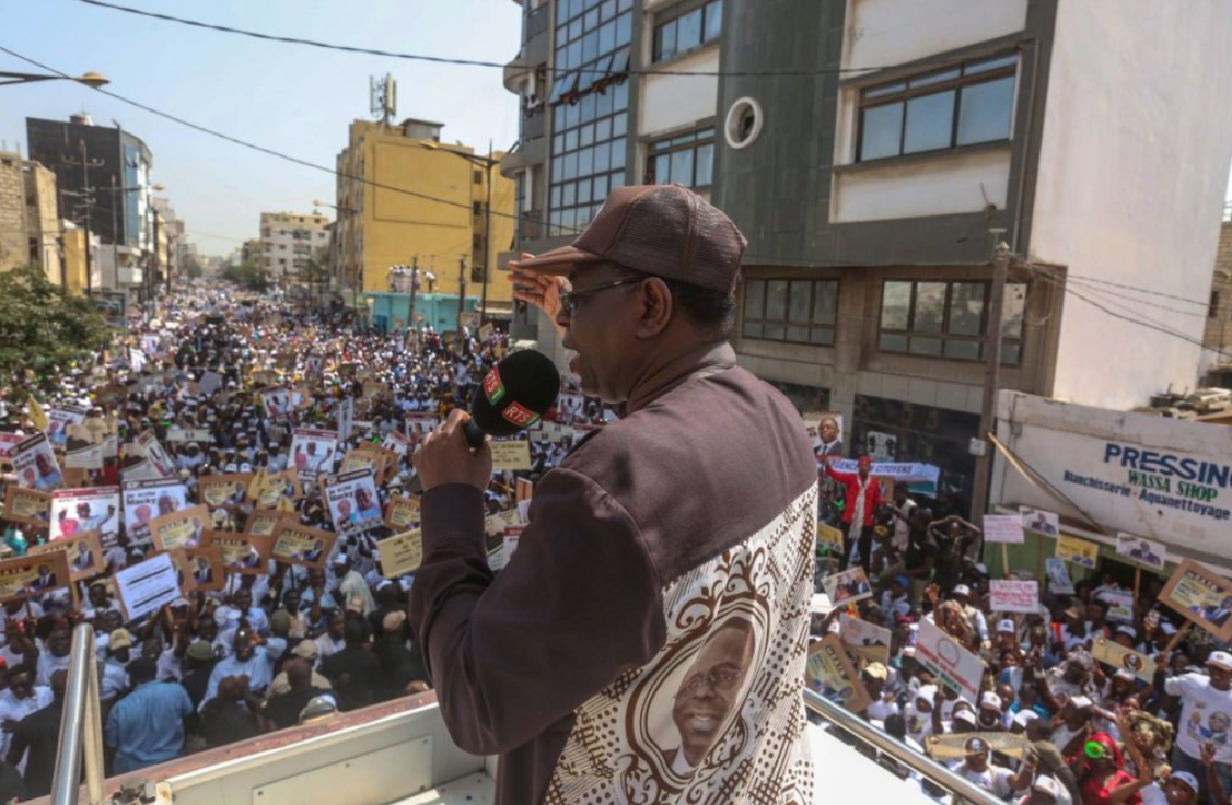 Macky Sall dans les rues de Dakar… Tout ce que vous n’avez pas vu en images