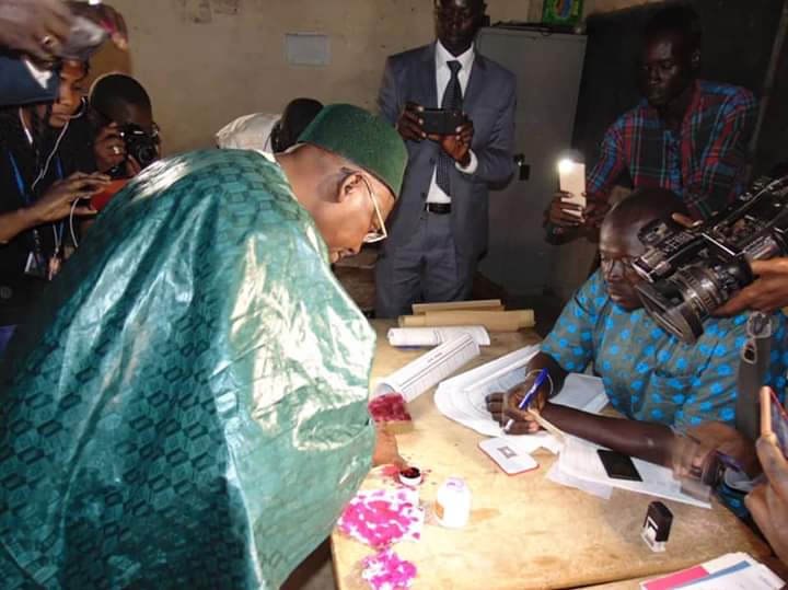 Le vote du candidat Issa Sall (Images)