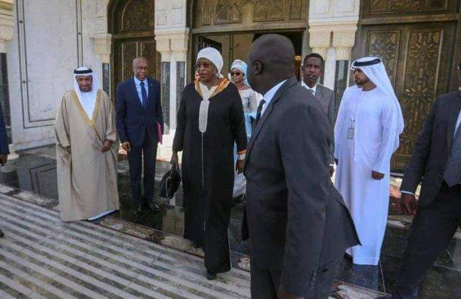 Les images de l'arrivée du couple Présidentiel à Abu Dhabi