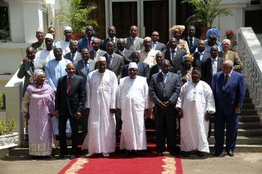 Le gouvernement Malien limoge des responsables militaires après le massacre de Peuls