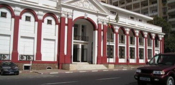 Sg, Dir’cab, Dage… : Ces hommes de l’ombre qui tiennent les ministères Sg, Dir’cab, Dage… : Ces hommes de l’ombre qui tiennent les ministères