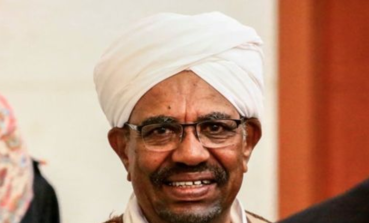 Des réserves d’argent liquide trouvées chez Omar El-Bechir