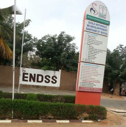 ENDSS : Des enseignants séquestrés pendant 9heures par des étudiants ENDSS : Des enseignants séquestrés pendant 9heures par des étudiants