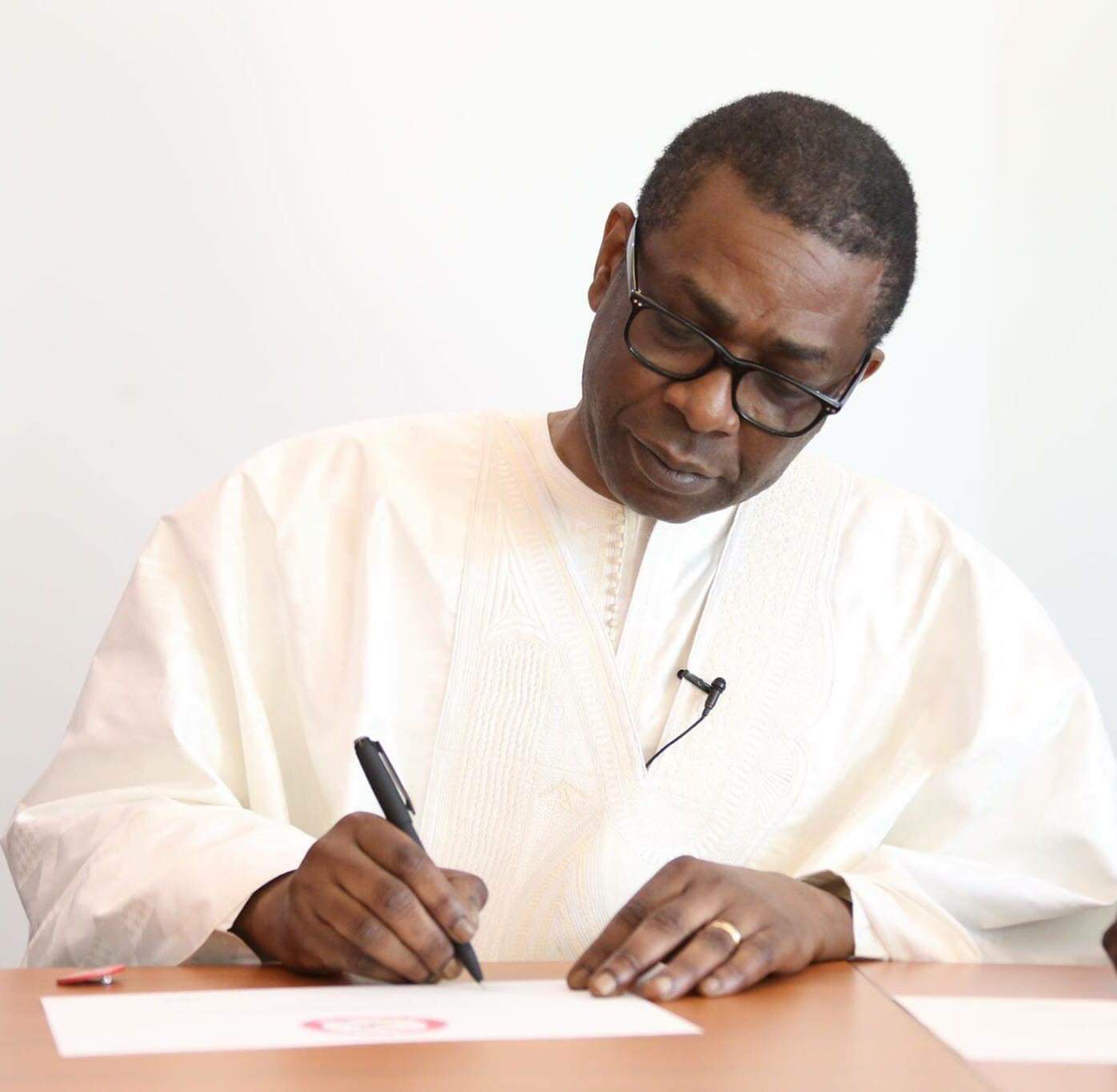 Youssou Ndour a présenté ses condoléances à Serigne Saliou Thioune (Images)