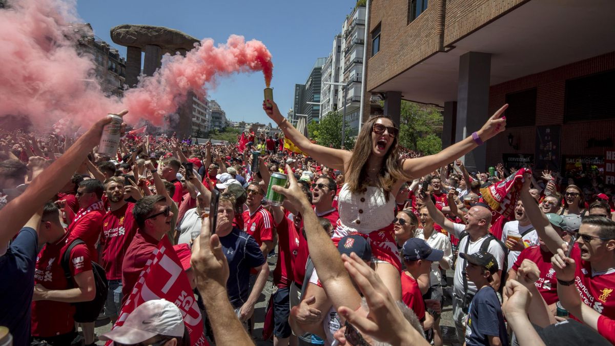 Finale Ligue des Champions- Le billet du stade vendu  à... 5000 euros... Un million de litres de bière écoulé...