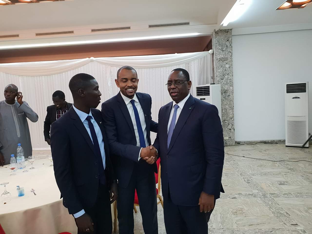 Voici Moussa Sow, le nouveau patron de la Convergence des Jeunesses Républicaines (Cojer)! Voici Moussa Sow, le nouveau patron de la Convergence des Jeunesses Républicaines (Cojer)!