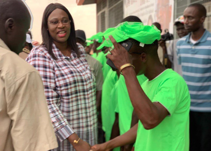 Vacances citoyennes : Mme Néné Fatoumata Tall, ministre de la Jeunesse sur le front Vacances citoyennes : Mme Néné Fatoumata Tall, ministre de la Jeunesse sur le front